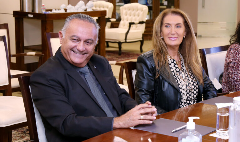 Leia mais sobre o artigo Ouvidora da Mulher do TJRS vem ao tribunal conhecer funcionalidade do sistema (23/04/2024)
