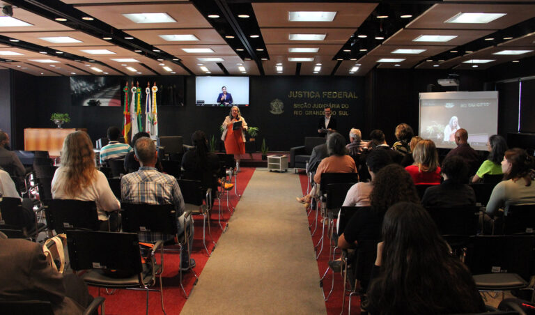 Leia mais sobre o artigo Evento debate visibilidade negra e lança cartilha de “Letramento em Direitos Humanos” (19/04/2024)