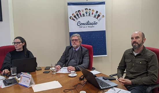 Leia mais sobre o artigo TRF4 e TJPR realizam primeira mediação conjunta em conflitos fundiários (12/09/2024)
