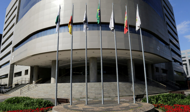 Leia mais sobre o artigo TRF4 junta demonstrativos de pagamento aos precatórios federais de 2025 do RS e informa data de disponibilidade para saque a partir de 02/10/2024 (24/09/2024)