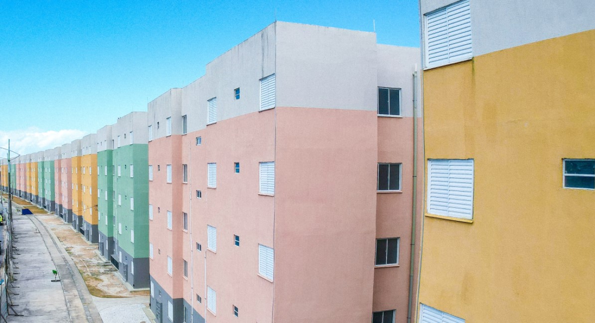 No momento, você está visualizando Homem e mulher obtêm indenizações da Caixa por entrega atrasada de imóveis (26/09/2024)