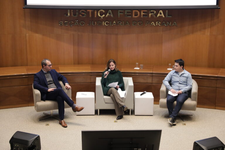 Leia mais sobre o artigo Saúde mental é tema de palestra para servidores da JFPR (20/09/2024)
