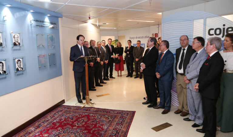 Leia mais sobre o artigo TRF4 inaugura Galeria de Ouvidores e Ouvidoras (03/10/2024)