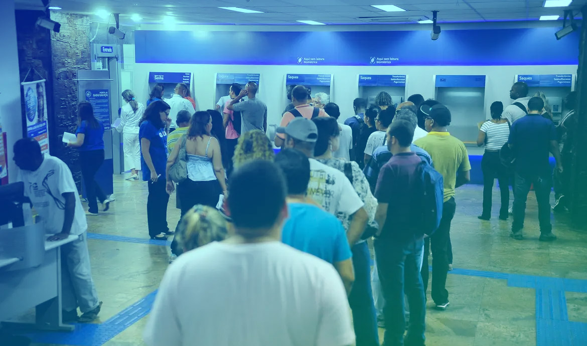 No momento, você está visualizando Ex-estagiária da Caixa é condenada por ter transferido valores de contas de clientes (22/10/2024)