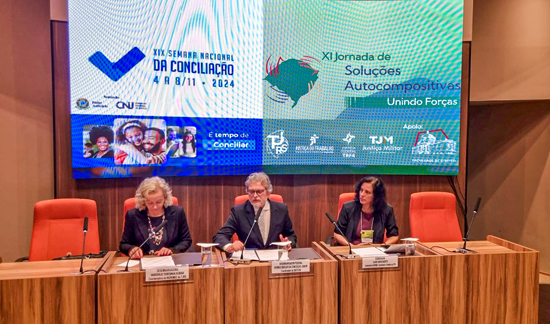 Leia mais sobre o artigo Cerimônia realizada no TRF4 encerra a XIX Semana Nacional da Conciliação (08/11/2024)