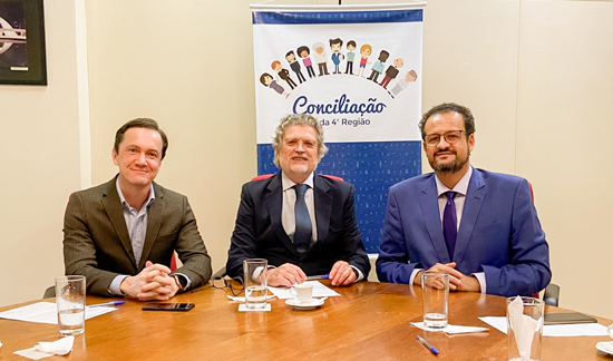 Leia mais sobre o artigo Sistcon e Ministério da Saúde discutem soluções conciliatórias para conflitos na área da saúde (19/11/2024)