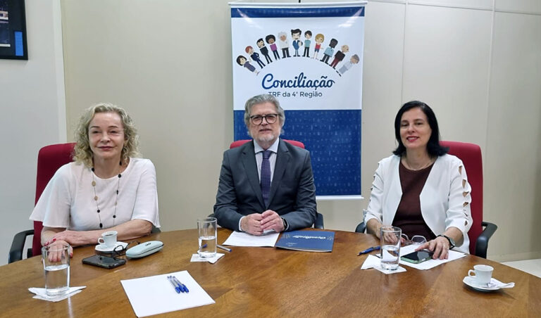 Leia mais sobre o artigo Solenidade conjunta do TRF4, TRT4 e TJRS marca a abertura da Semana Nacional da Conciliação (04/11/2024)