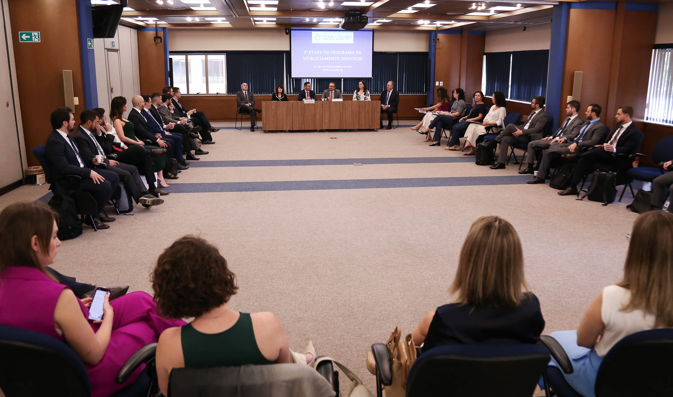 No momento, você está visualizando TRF4 inicia nova etapa do Programa de Vitaliciamento dos juízes e juízas federais substitutos (05/11/2024)