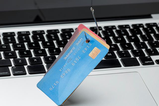 Leia mais sobre o artigo Banco deve indenizar por compra indevida com cartão de crédito, mesmo com uso de CVV (06/12/2024)