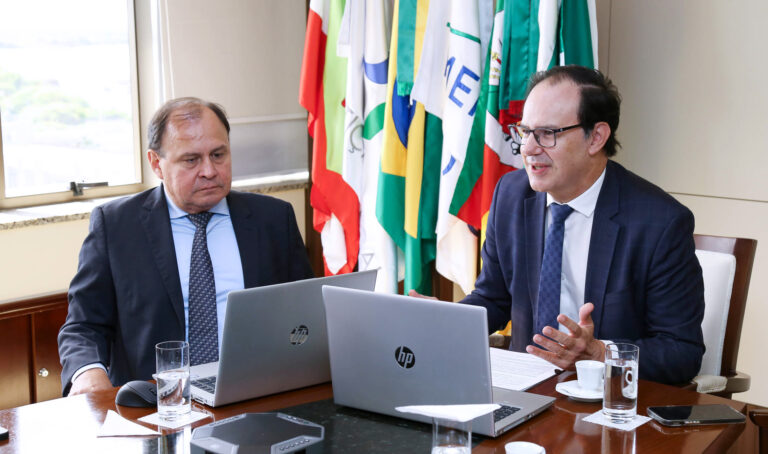 Leia mais sobre o artigo TRF4 e TRF6 passam a compartilhar mais três sistemas judiciais (11/12/2024)