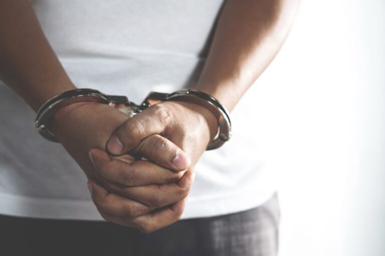 Leia mais sobre o artigo Homem é condenado por tráfico de drogas e lesão corporal (16/12/2024)