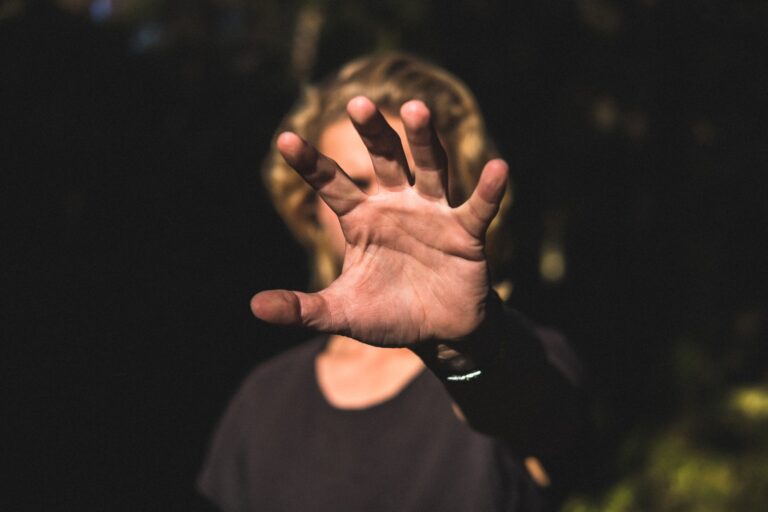 Leia mais sobre o artigo JFPR decide que prática de violência doméstica impede concessão de pensão por morte a viúvo (19/12/2024)