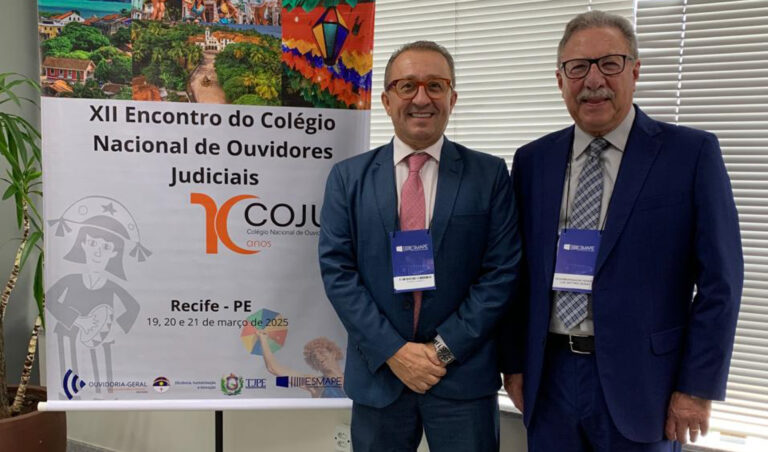 Leia mais sobre o artigo Desembargadores Bonat e Favreto participam de encontro do Colégio Nacional de Ouvidores Judiciais (21/03/2025)