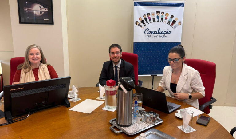 Leia mais sobre o artigo Grupo de Trabalho Quilombolas avança em processos de comunidades tradicionais na 4ª Região (19/05/2025)
