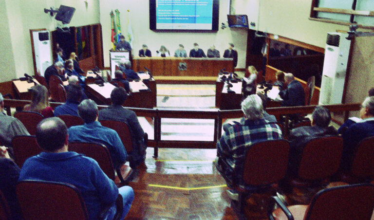 Leia mais sobre o artigo Vereador de Caxias do Sul (RS) é condenado a pagar R$100 mil por proferir discurso discriminatório (06/05/2025)