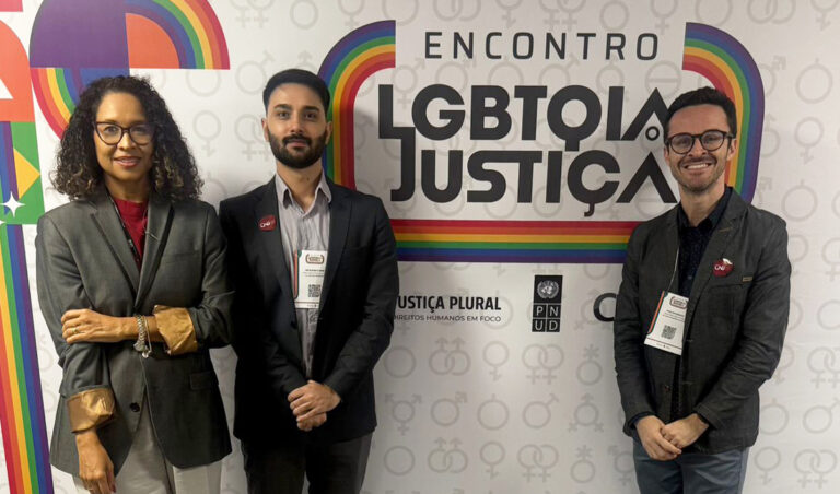 Leia mais sobre o artigo Grupo de Trabalho da 4ª Região participa do I Encontro LGBTQIA+ Justiça, promovido pelo CNJ (26/06/2025)