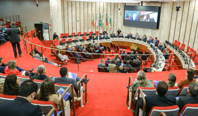 Leia mais sobre o artigo Congresso em Porto Alegre reúne autoridades para debater juízo de garantias (16/06/2025)