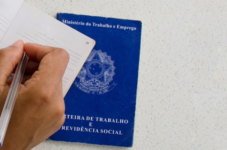 Leia mais sobre o artigo Caixa deverá pagar FGTS a trabalhadora demitida por não comprovar que ela optou por saque-aniversário (04/07/2025)