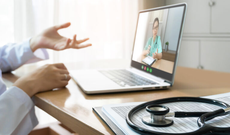 Leia mais sobre o artigo Serviços médicos por telemedicina não podem ser prestados por farmácia (25/07/2025)