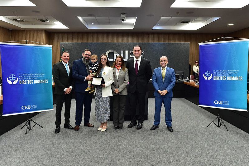 No momento, você está visualizando Juíza da JFSC é premiada no 2º Concurso Nacional de Decisões Judiciais e Acórdãos em Direitos Humanos (13/08/2025)