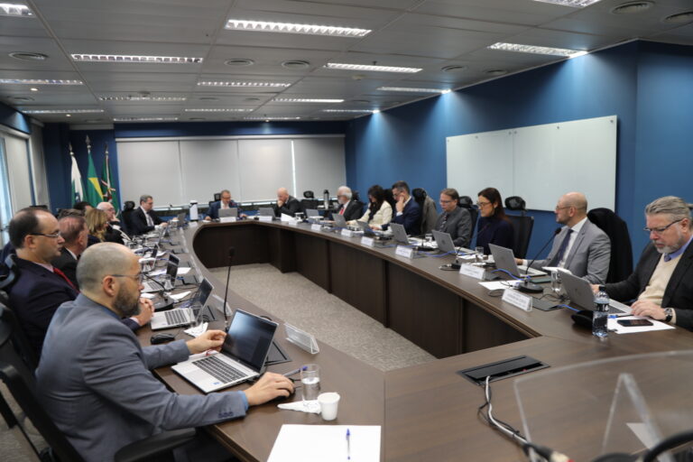 Leia mais sobre o artigo Novo colegiado realiza Sessão de Julgamento da TRUJEFs em Curitiba (18/08/2025)