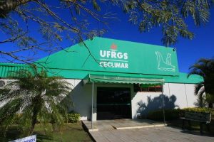 Leia mais sobre o artigo Servidora aposentada da UFRGS consegue reparação financeira por desvio de função (15/08/2025)
