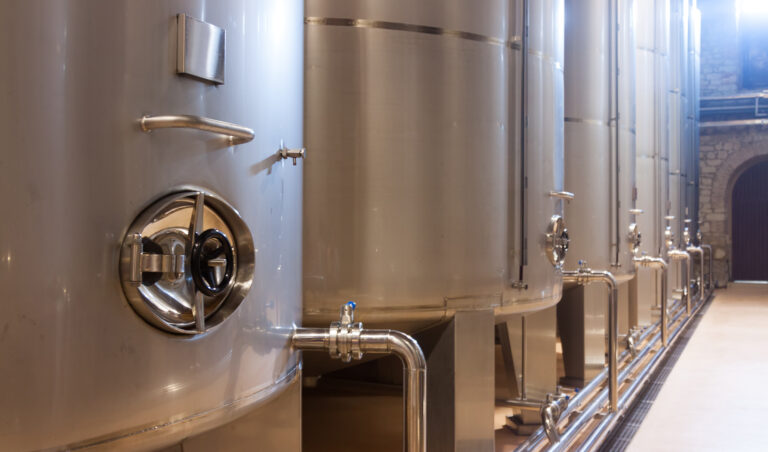 Leia mais sobre o artigo Vinícola deverá ressarcir ao INSS valores de pensão por morte em decorrência de acidente de trabalho (14/08/2025)