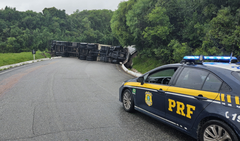 Leia mais sobre o artigo Transportadoras serão indenizadas pelo DNIT por danos materiais em decorrência de acidente na BR 392 (07/08/2025)