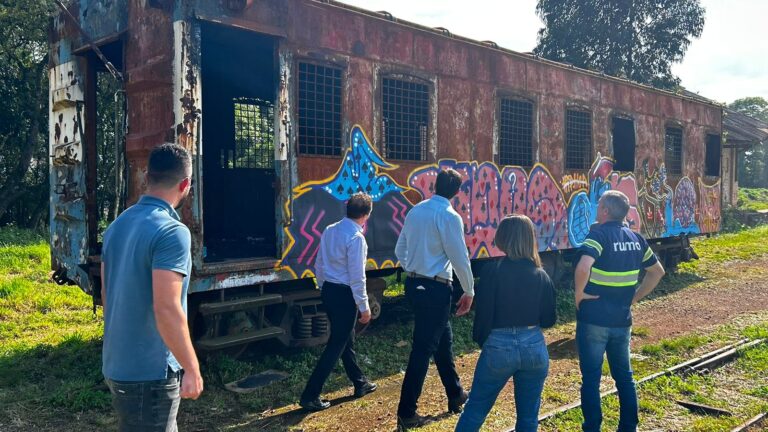 Leia mais sobre o artigo JF de Ponta Grossa constata abandono após vistoria em áreas de antiga oficina de trens da cidade (02/10/2025)
