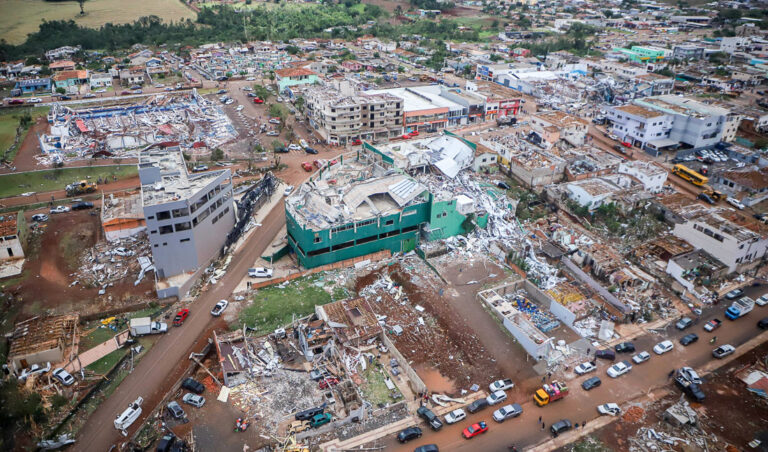 Leia mais sobre o artigo Justiça Federal da 4ª Região promove iniciativas para auxiliar município de Rio Bonito do Iguaçu (PR) (13/11/2025)