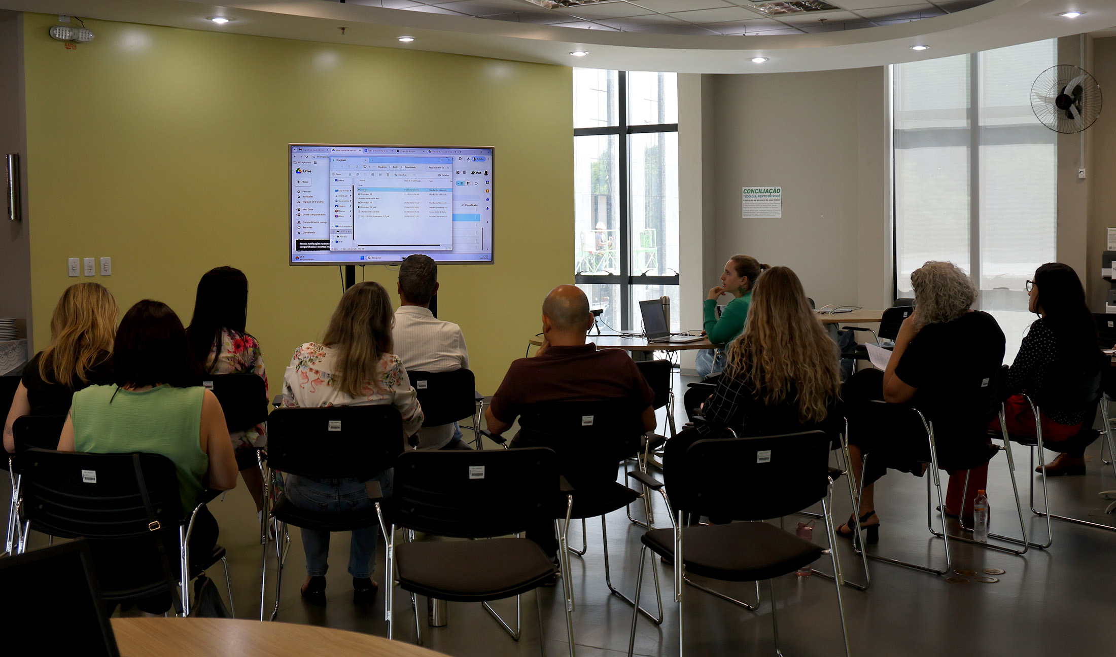 No momento, você está visualizando Reunião é realizada com assistentes sociais em Porto Alegre (14/11/2025)