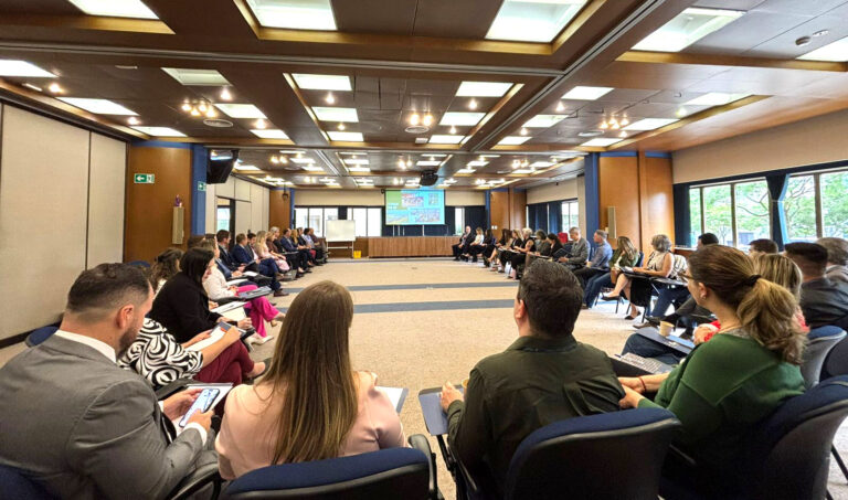 Leia mais sobre o artigo I Encontro da Comissão Regional de Soluções Fundiárias faz balanço e debate desafios (25/11/2025)