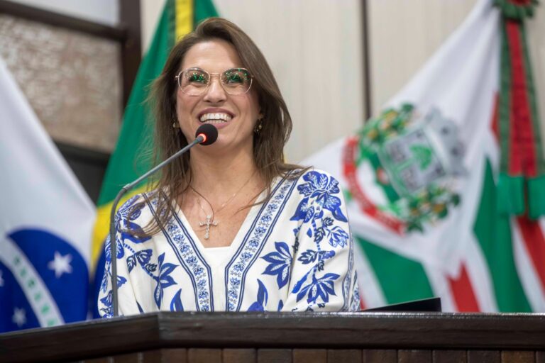 Leia mais sobre o artigo Solenidade celebra 20 anos da Subseção Judiciária de Toledo na Câmara Municipal (06/11/2025)