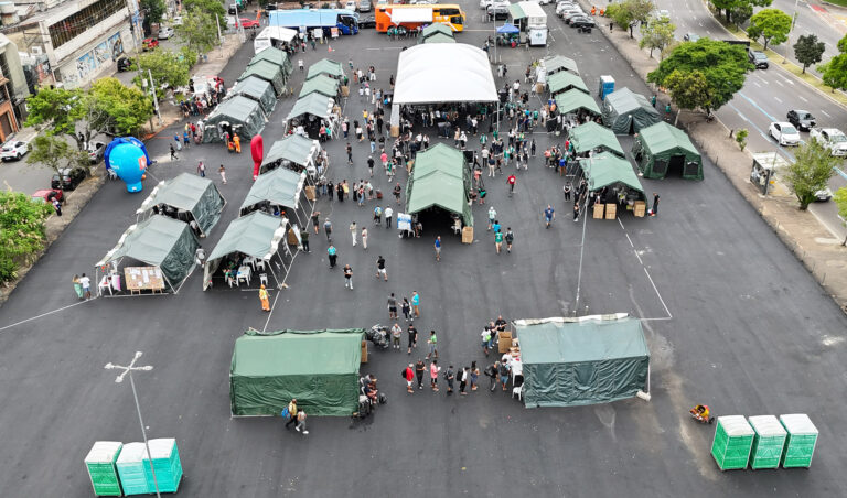 Leia mais sobre o artigo Mutirão PopRuaJud atende a população em situação de rua, com a presença do Pe. Júlio Lancellotti (15/12/2025)