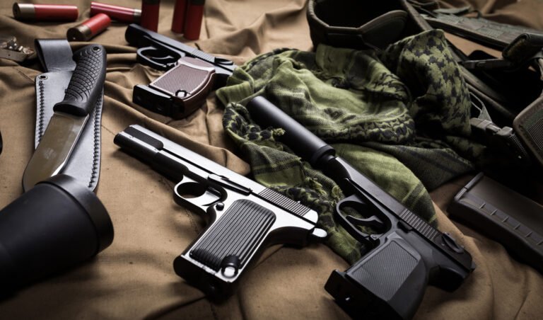 Leia mais sobre o artigo Homem é condenado por comércio ilegal de armas e, junto com outro réu, também por falsidade ideológica e comunicação falsa de crime (11/02/2026)