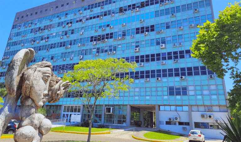 Leia mais sobre o artigo Justiça Federal nega pedido de danos morais e estéticos a paciente de Postectomia (12/03/2026)