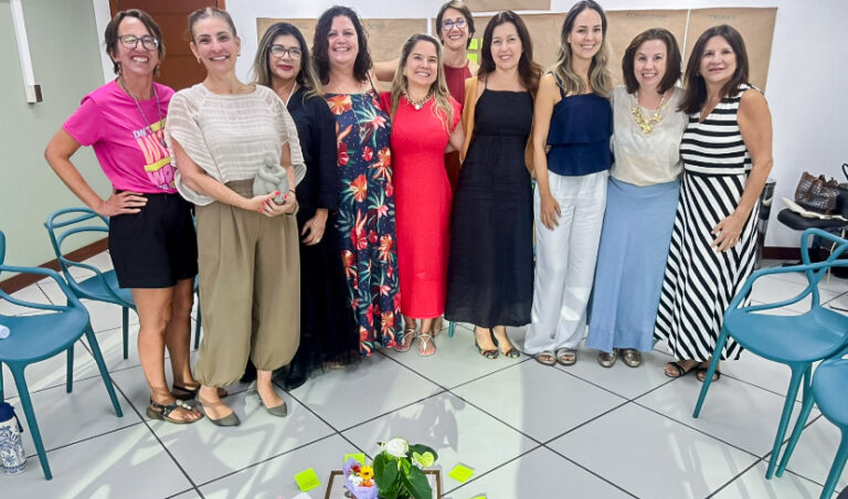 Leia mais sobre o artigo Projeto Círculos de Conversas promove encontros abordando a temática da menopausa (30/03/2026)