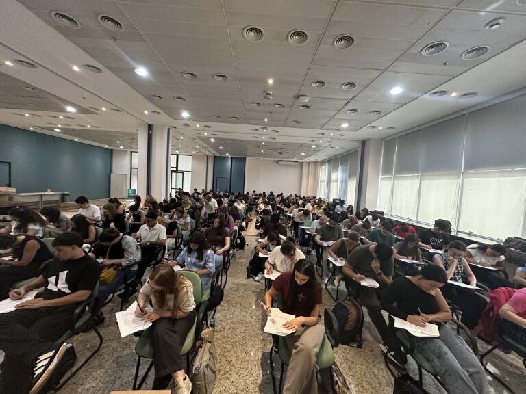 Leia mais sobre o artigo Provas para estágio de Direito e História reúnem cerca de 300 candidatos em Curitiba (24/03/2026)