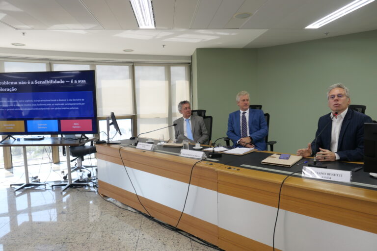 Leia mais sobre o artigo Painel sobre litigância predatória compõe curso sobre judicialização da saúde (17/04/2026)