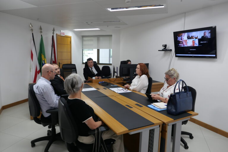 Leia mais sobre o artigo Homologado acordo que encerra ação popular sobre a Ponta do Pitoco, na Lagoa da Conceição (20/04/2026)