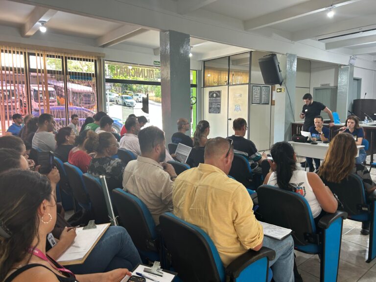 Leia mais sobre o artigo Projeto Aproxima abre ações do ano com visita inédita a quilombolas de Adrianópolis (06/04/2026)