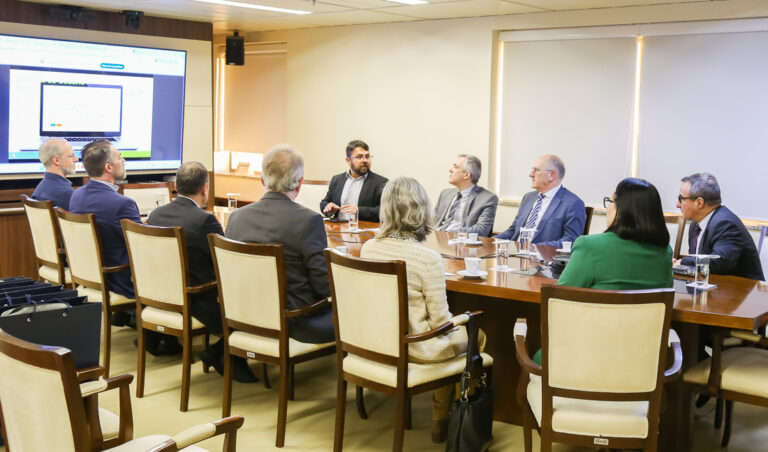 Leia mais sobre o artigo Caixa Econômica Federal apresenta pagamento de custas com cartão (30/04/2026)
