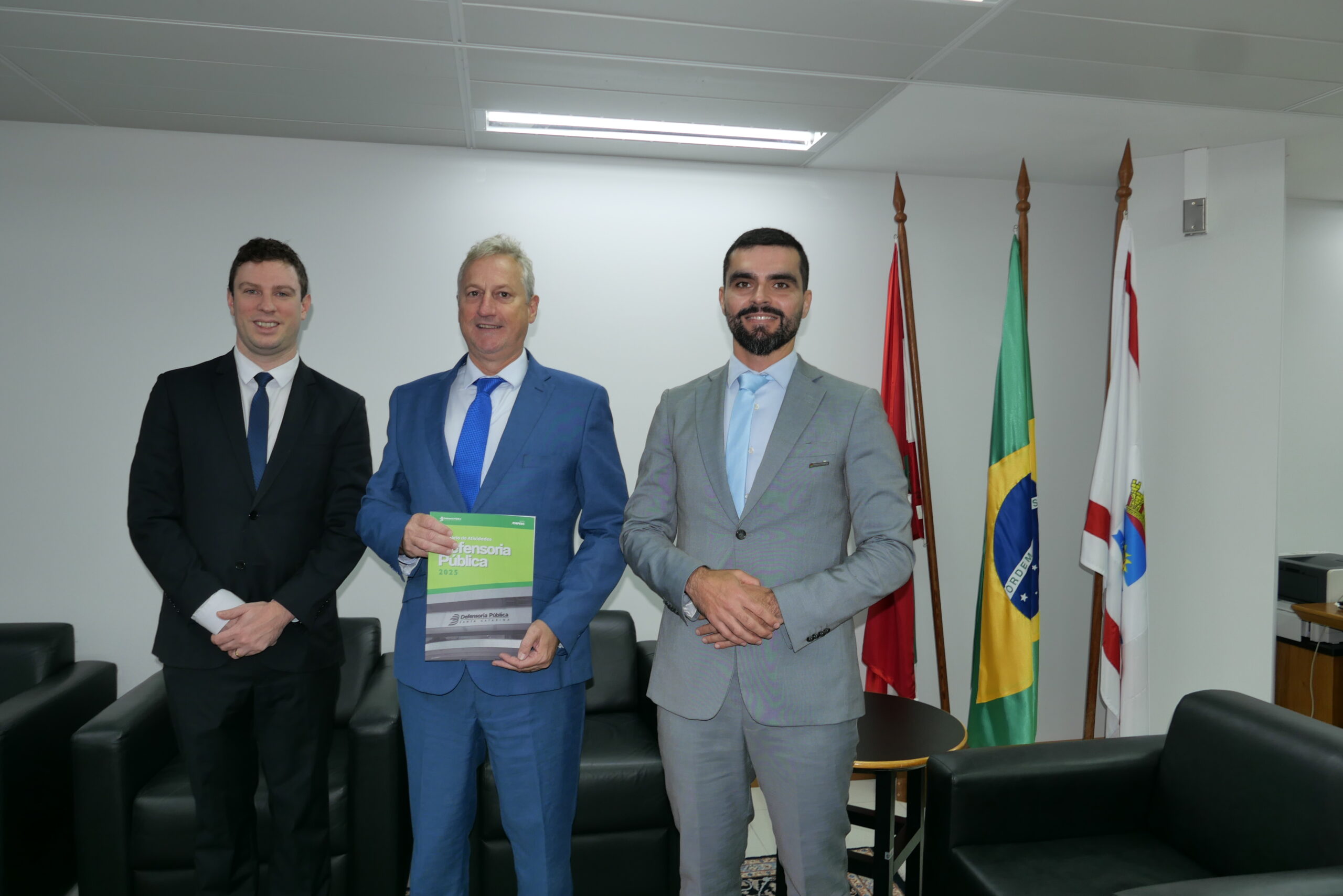 No momento, você está visualizando JFSC recebe visita da Defensoria Pública do Estado (04/05/2026)