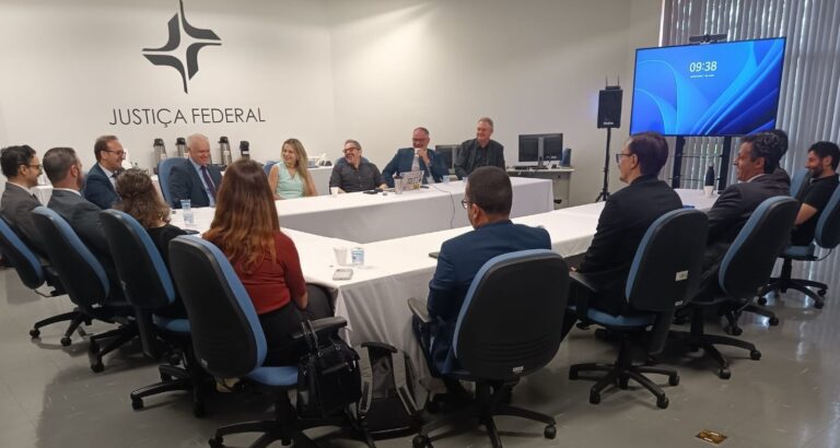 Leia mais sobre o artigo Foz do Iguaçu tem primeiro encontro de coordenadores das Centrais de Perícias do Paraná (12/05/2026)