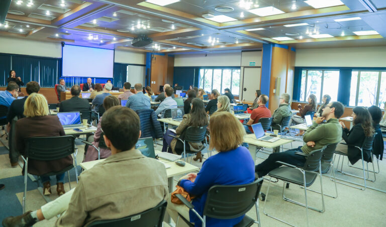 Leia mais sobre o artigo Curso da Emagis de capacitação em IA realiza aulas presenciais (04/05/2026)