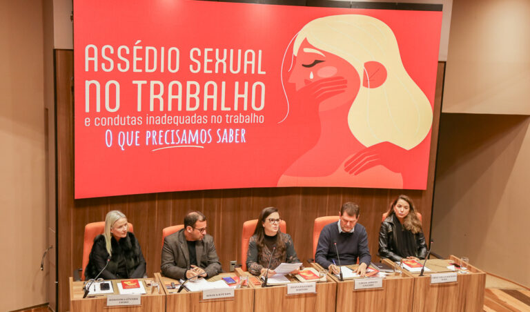 Leia mais sobre o artigo TRF4 lança cartilha para combate ao assédio sexual e condutas inadequadas no ambiente de trabalho (22/05/2026)