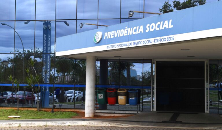 Leia mais sobre o artigo TRU fixa tese sobre contagem de período de benefício por incapacidade como tempo de contribuição (15/05/2026)
