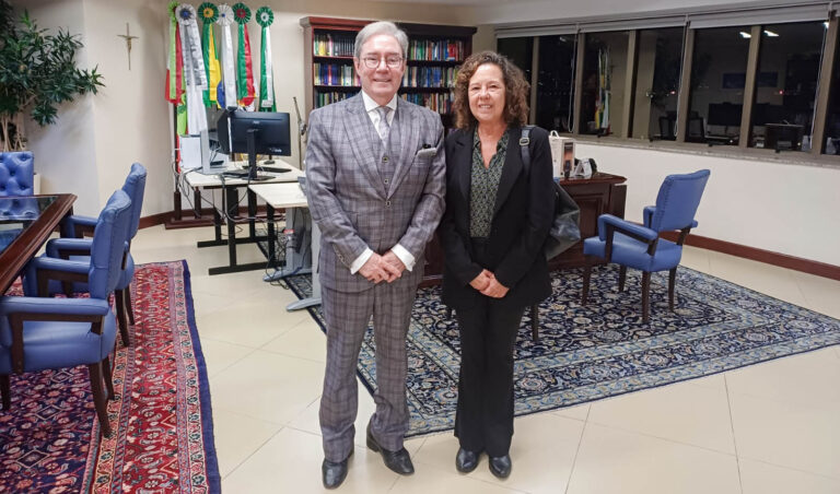Leia mais sobre o artigo Presidente do TRF4 recebe superintendente do Ministério da Pesca no RS (07/05/2026)