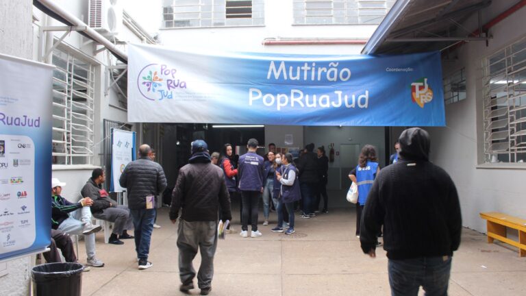 Leia mais sobre o artigo JFRS participa do 4º Mutirão PopRuaJud (28/05/2026)