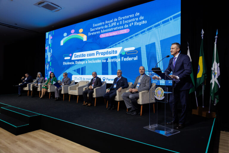 Leia mais sobre o artigo Arte, diálogo e integração marcam abertura do Encontro de Gestão da Justiça Federal da 4ª Região (28/05/2026)